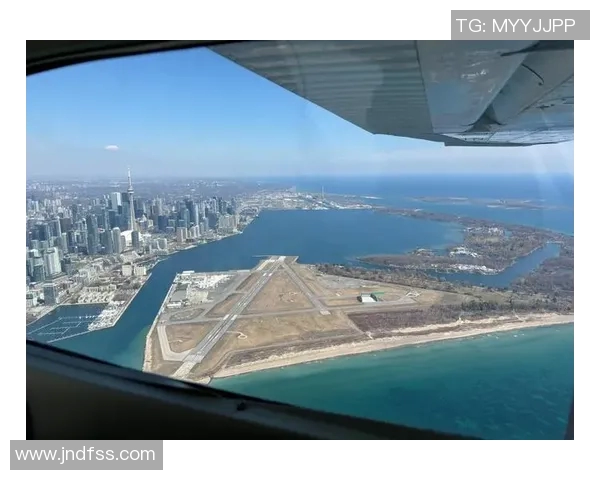 海港联合临港捷运推出全新直升机游览活动每位仅需1680元体验空中美景